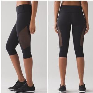 Lululemon Reveal crops